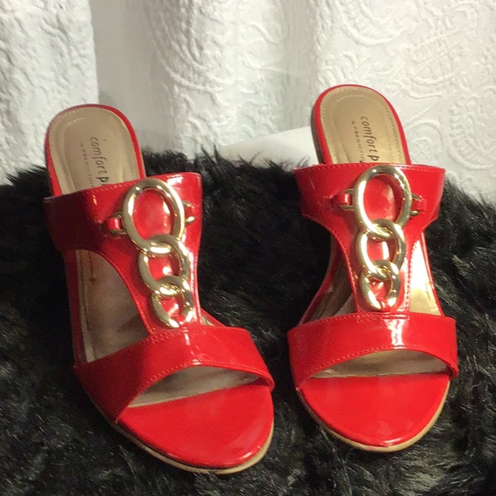 Comfort Plus Wedge Low heel sandals